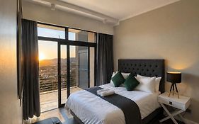 Menlyn Apartment - 2 Bedroom Apartment
